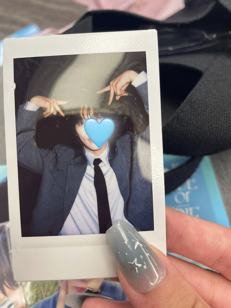 evn__hb's tweet photo. EVNNE 個別サイン会 BadderLove会

有明会場(特典会部屋)にてハンビンのデジパチェキ(ディパケトレカ)を落としてしまいました😢😢😢😢お心当たりある方ご連絡お願いいたします😭😭😭😭

 #EVNNE https://t.co/QApQVd5uSP