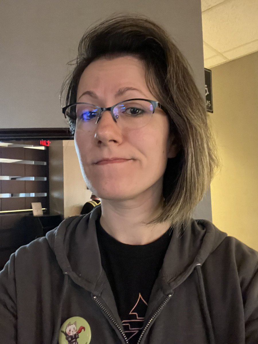 dyana_smythe's tweet photo. Up at a$$ o’clock to have some breakfast and get into my #LittleDuck costume. The things I do for love of #TennoCon 😂 https://t.co/B2S7zFZIdX
