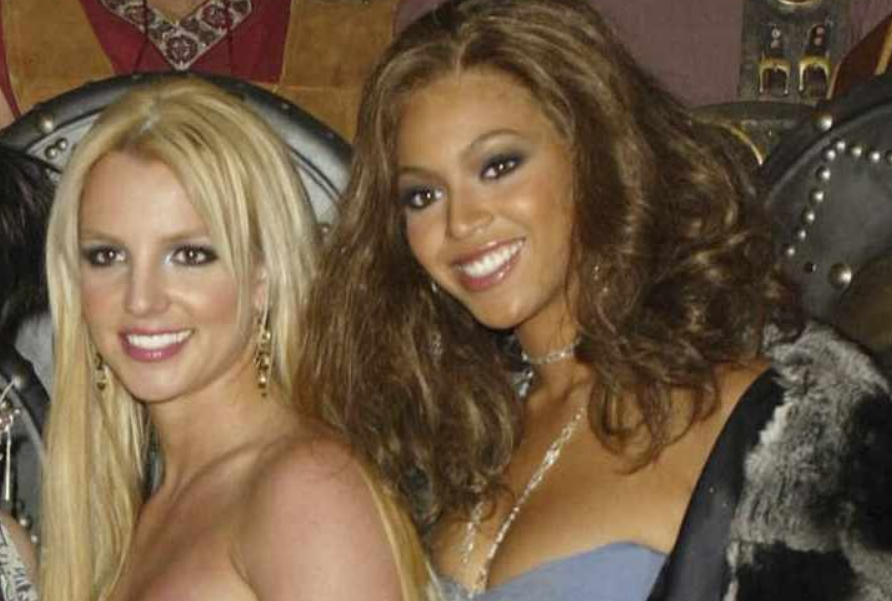 gotmehighhh's tweet photo. Britney Spears and Beyonce throughout the years 😍💞 https://t.co/l1mWus2j1G