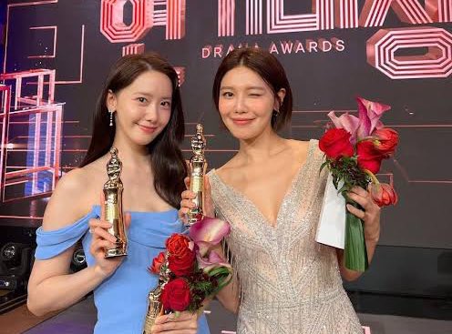 leneey__'s tweet photo. Snsd members meeting each other as actresses in drama awards. ♡

Yoona and Sooyoung ✓
Yoona and Seohyun ✓
Yoona and Yuri ✓
Yoona and Tiffany ✓ https://t.co/u8xS9veCsB