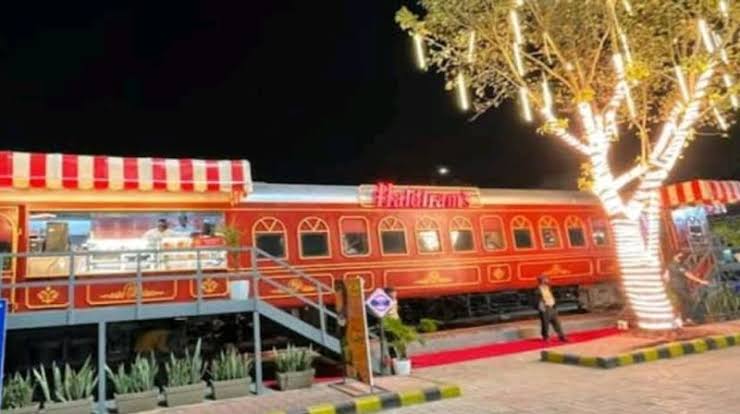 Nagpur_Vidarbha's tweet photo. #Nagpur #Vidarbha #RailCoach
Central Railway will open 'Rail Coach Restaurants' at Six more Stations of Nagpur Division, Ajni,Wardha,Amla, Betul,Chandrapur and Ballarshah.
@Central_Railway @drmcrngp @RailMinIndia
https://t.co/FA10vs9jOD https://t.co/dJ0sg8KniQ