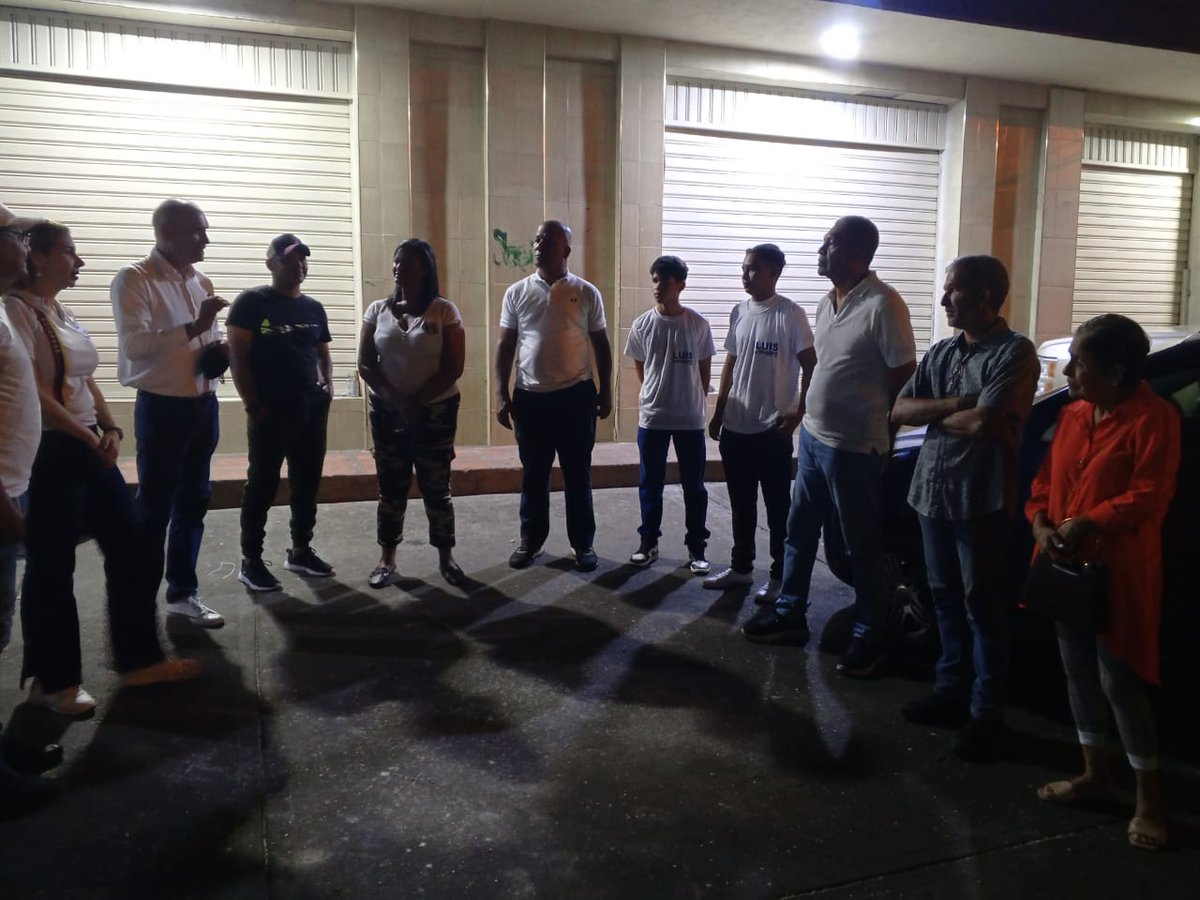 En #Barinas haciendo el trabajo como Jefe Nacional Electoral de <a href="/ADVenezuelaa/">Acción Democrática</a> , con <a href="/FayruzHB/">Fayruz Harayli Bazzi</a> Sec Femenina y <a href="/WILIAMCORTEZ3/">WILIAM CORTEZ</a> Sec Sindical y Autoridades Regionales de #AD llevando lineamientos de <a href="/adbernabe/">Bernabé Gutiérrez</a> para correcto desempeño electoral de quienes serán Guardianes del Voto #28J