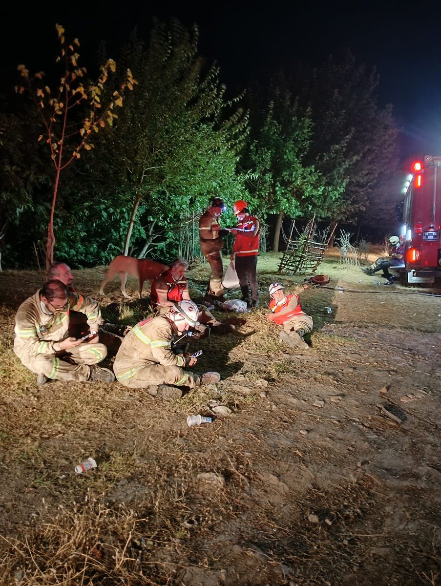 M1Gorg's tweet photo. İzmir Gaziemir’de çıkan orman yangınında ekibimiz destek vermiştir. 🚒🚨
#M1G #aramakurtarma #OrmanınKahramanları #ormanyangını #Sarnıç #afad #acildurum #yangin https://t.co/BzRkKHnJOj