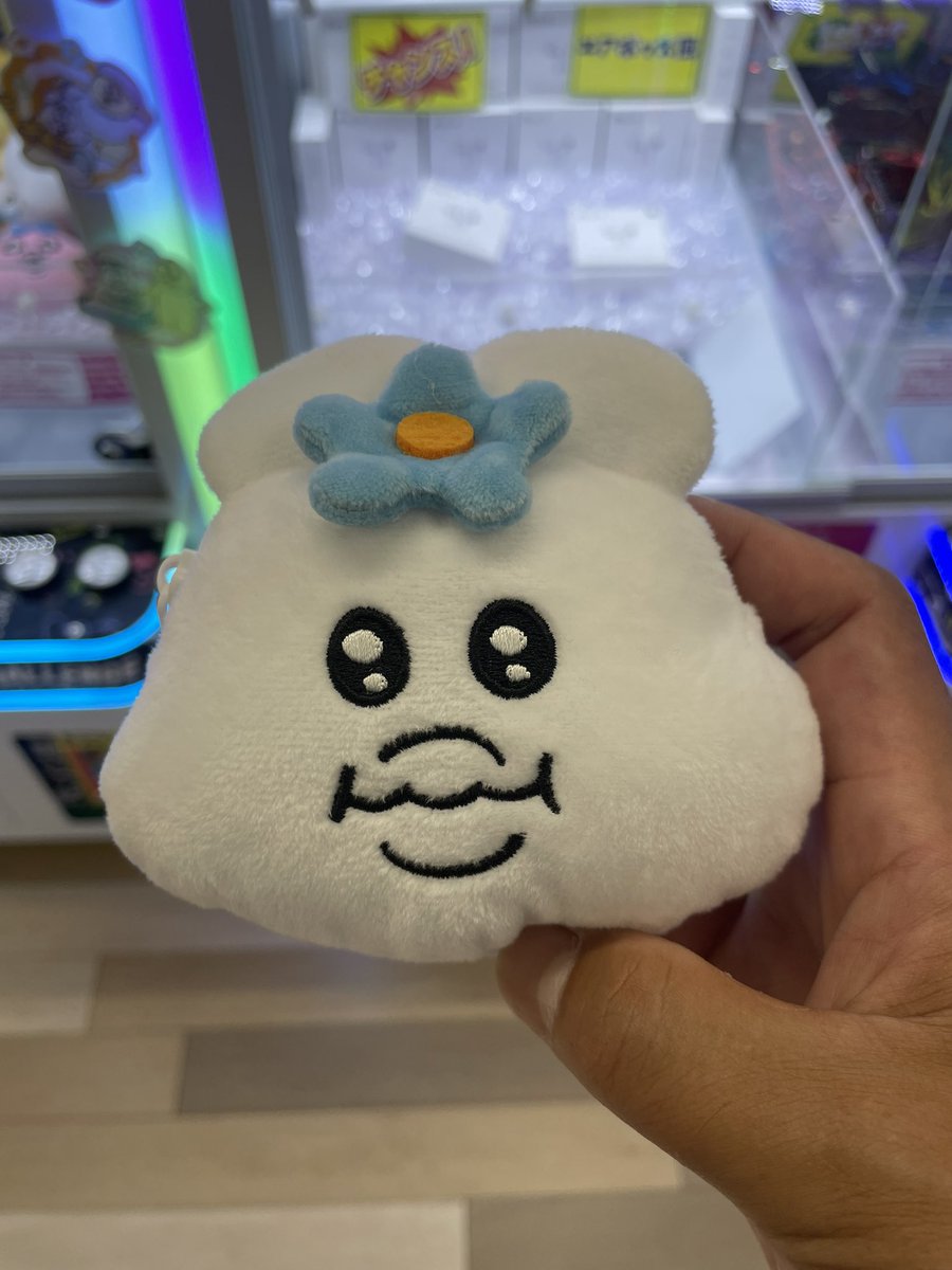 sugi_imo_daikon's tweet photo. 狙ってたんと違うキャラクターが奇跡的に100円で取れました🙌
ところで君は誰笑？ https://t.co/qvPTrCCMxp