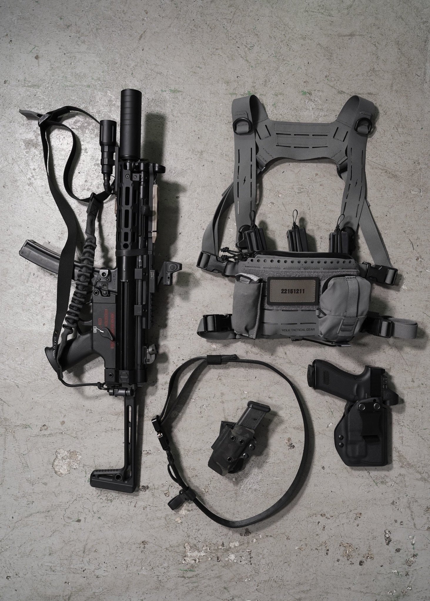 GS7NbL6bMAAvklS.jpg:large