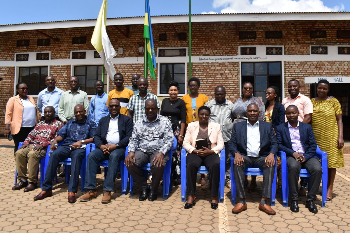 TTC Mururu Principal, <a href="/REBRwanda/">Rwanda Basic Education Board</a> , <a href="/RusiziDistrict/">Rusizi District</a>  and Zimbabwean Authority delegates talking to Zimbabwean Tutors on Co-teaching program in Rwanda.