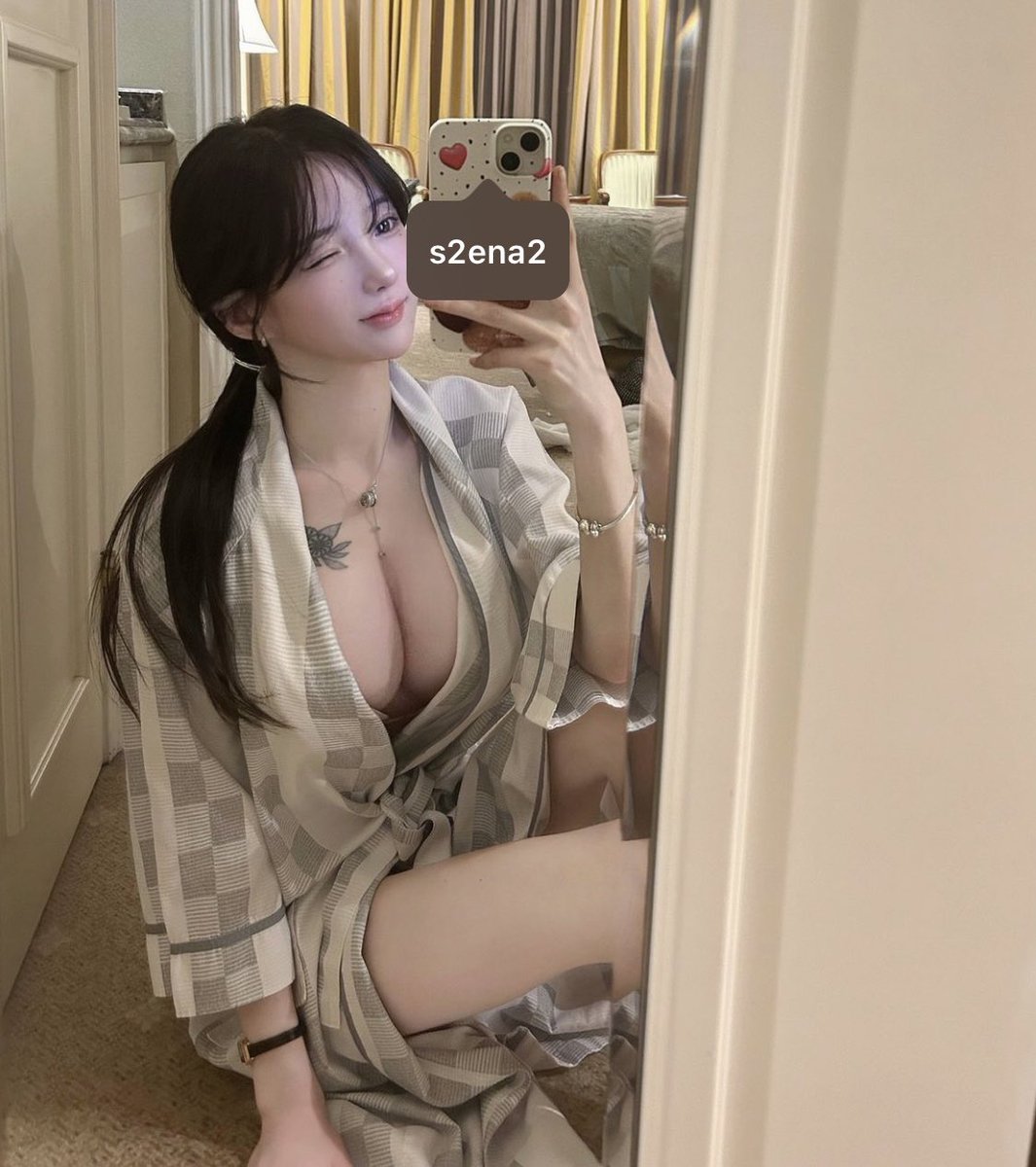 s2ena2's tweet photo. 나 발정난거같아 어떻게 좀 해줘
#섹트  #오프 https://t.co/RpHk7ZdoW0