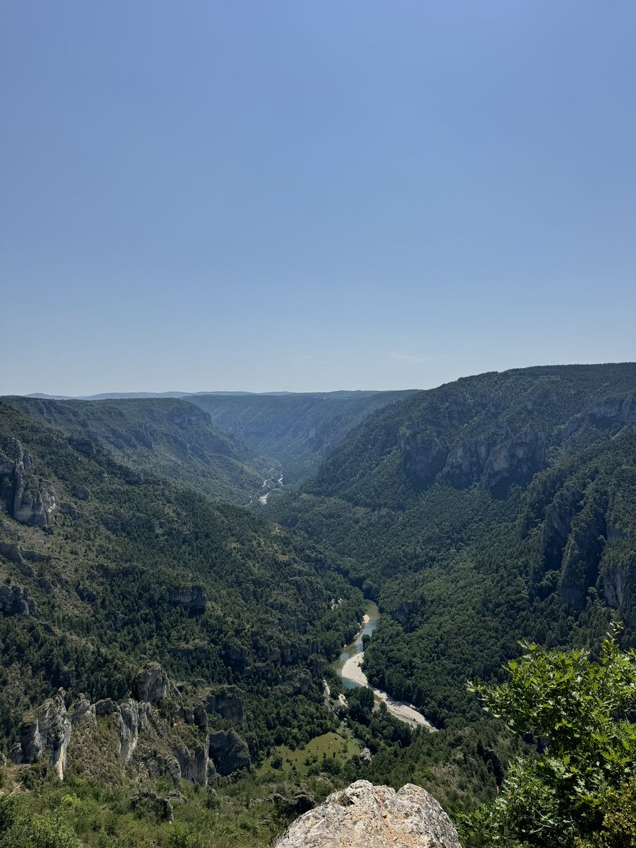 Mister_Jo_30's tweet photo. Quand un copain te prête sa moto pour aller te balader, tu en profites un max 😊
Les gorges du Tarn
#SainteÉnimie #PointSublime #VoldeVautours

Merci @fridouille91 https://t.co/nC6sCzrESG