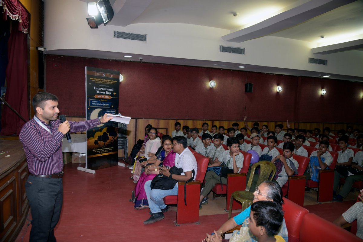 BITMKolkata's tweet image. Marking the anniversary of the first landing by humans on Moon as part of the #Apollo11 Lunar Mission, @BITMKolkata, a Unit of @ncsmgoi, @MinOfCultureGoI commemorated this #InternationalMoonDay with #ScienceDemonstrationLecture and #OpenHouseQuiz – on July 20, 2024.