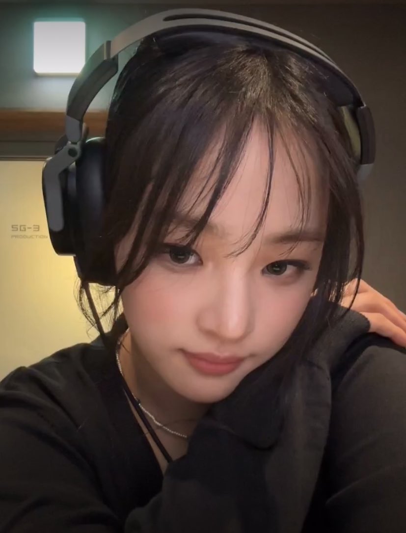Minggom_16's tweet photo. 오늘 진짜 왜이리 설레게 생기셨지.. https://t.co/8aifiuwj6Z