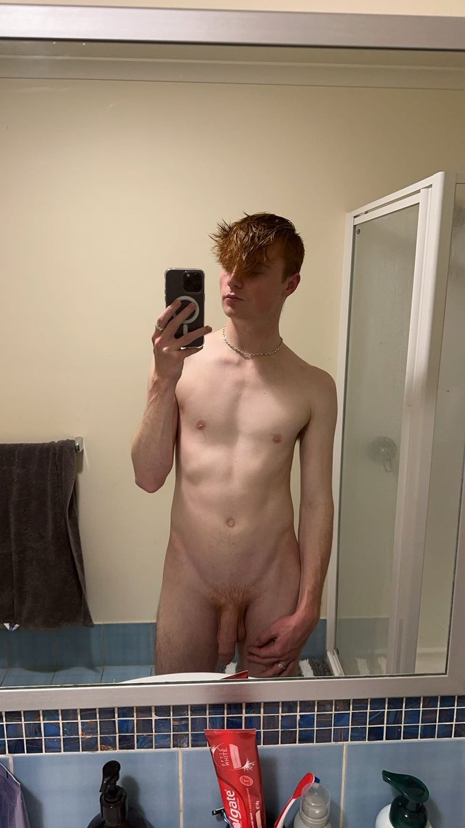 jake_gaynerd's tweet photo. Should I go out tonight yes or no? https://t.co/Kl48D6Ot1d