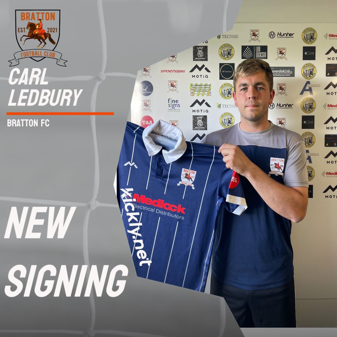 bratton_fc's tweet photo. 𝑺𝒊𝒈𝒏𝒊𝒏𝒈 𝑻𝒉𝒓𝒆𝒆 𝑶𝒇 𝑻𝒉𝒆 𝑫𝒂𝒚

Our third of the day is the signing of @carl_ledbury1. Carl brings a wealth of experience and leadership to our team. Join us in welcoming him to the Bratton family! #WelcomeCarl #BrattonFC #NewSigning https://t.co/FcZtxUlJsN