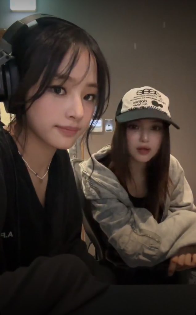 juantokki's tweet photo. 🐻🐶
240720 #Minii Phoning live https://t.co/ejaOjSIQoa