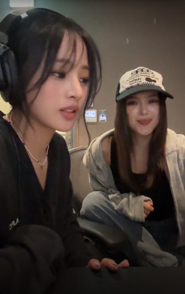 juantokki's tweet photo. 🐻🐶
240720 #Minii Phoning live https://t.co/ejaOjSIQoa