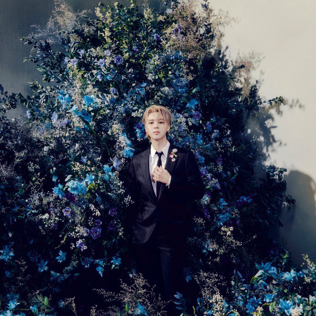 [📸 PHOTOS] 

Exclusive Photos of #Jimin's "MUSE" on Teen Vogue..

#Jimin_MUSE