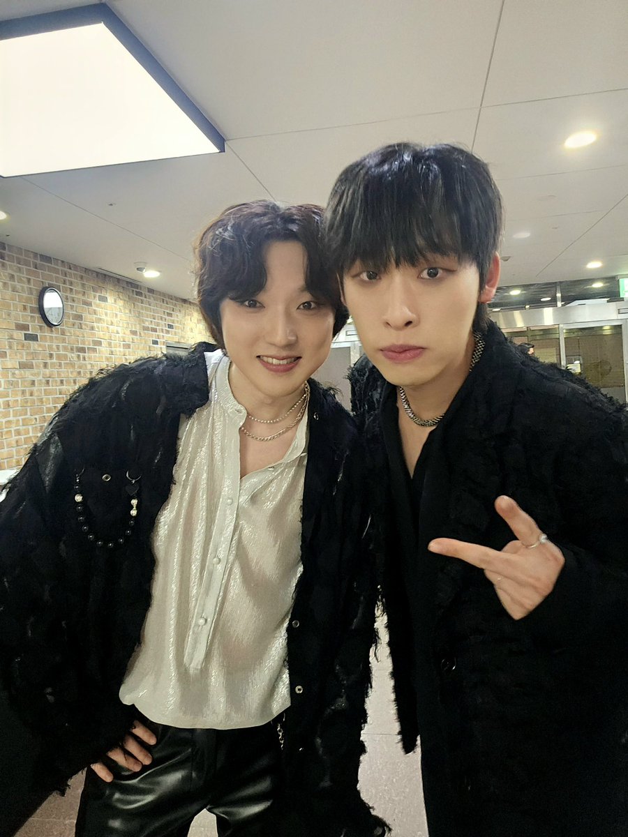 PITTA_official's tweet photo. [📢]

<불후의 명곡 - 명사 특집 김문정 편> 완료🤩
완벽한 무대에 우승까지🏆

#PITTA #강형호 #이용우 
#HyungHoKang #YongWooLEE https://t.co/yEJfbM50H1