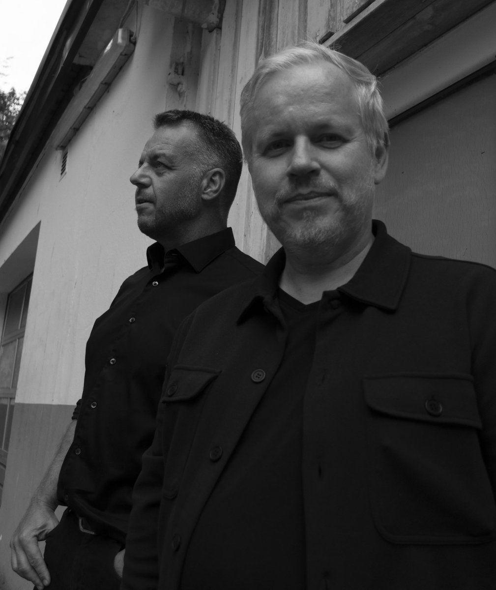 Split_V_Synth's tweet image. Split Vision, reviving ’80s synth vibes with a modern twist. Follow us for a nostalgic yet innovative musical journey! 🎹✨ presented by Town and Towers Record Group. 

#split_vision_synth_music #swedishsynthpop #electronicpop #ｓｙｎｔｈｗａｖe #synthpop