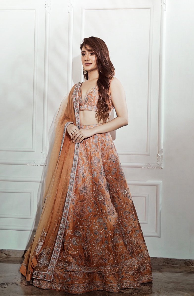 sunrisexcreates's tweet photo. 🧡🔥

• #ShivangiJoshi • https://t.co/azEooTzHtx