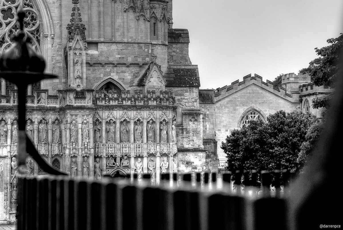 darrenpce's tweet image. Out and about early (8am) to avoid the heavy rain, but then I realised that I wanted the heavy rain to make things interesting, but I managed to dodge the heavy rain. 😢 #photography #Canon5DMkii #VisitExeter