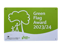 Llais y Goedwig (@llais_ygoedwig) on Twitter photo Great to see so many Community Woodlands across Cymru awarded the #GreenFlagAward again this year, & to see hearty support from <a href="/huw4ogmore/">Huw Irranca-Davies</a> <a href="/WGClimateChange/">Welsh Government Climate Change</a> Minister. Community Woodlands enhance biodiversity, and enrich wellbeing for visitors and volunteers. #GFA24 Great to see so many Community Woodlands across Cymru awarded the #GreenFlagAward again this year, & to see hearty support from <a href="/huw4ogmore/">Huw Irranca-Davies</a> <a href="/WGClimateChange/">Welsh Government Climate Change</a> Minister. Community Woodlands enhance biodiversity, and enrich wellbeing for visitors and volunteers. #GFA24
