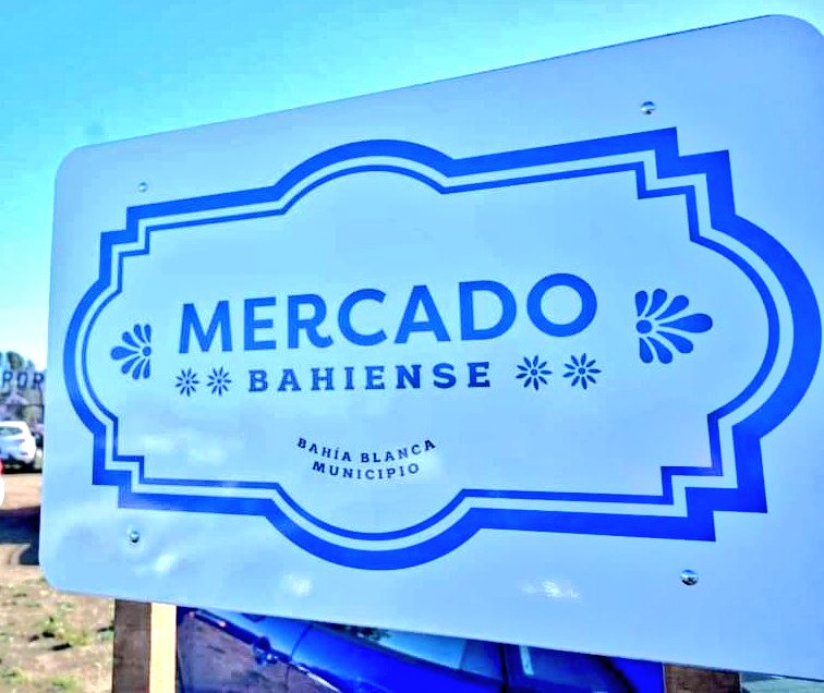 Val_Fabian's tweet photo. Hoy en el #MercadoBahiense te estaremos esperando para compartir una charla sobre #Huertas🌱 comunitarias, familiares y compost.

Ademas entregaremos mas de 1000 plantines a todos los vecinos que nos visiten y quieran dar inicio a la #HuertaFamiliar🥦🍅.

Busca el aula de la @upsouniversidad  que esta en la #Fisa, a partir de las 14hs en el aula movil vamos a compartir una tarde de aprendizaje y charla, de plantines y mates.

¡Te esperamos!
@MunicipioBahia 
#EnEquipo🙌

#HuertasDeLaCiudad🥦🍅 #MercadoBahiense🥖🥩🍔🐟