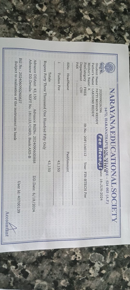 MohanReddy2003's tweet photo. @JaganannaCNCTS Na Certificates Kosam Nenu College Fee Pay Chasina Amount @JaganannaCNCTS 
@ysjagan 
@YSRCParty https://t.co/gkYFqOwQVE