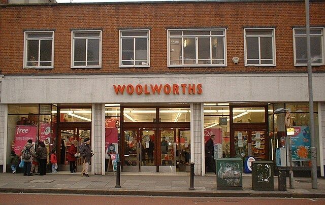 gamesyouloved's tweet photo. You’re a kid again on a Saturday 
Off to Woolworths 
What 3 things are you buying money no object https://t.co/MASPRMUakl