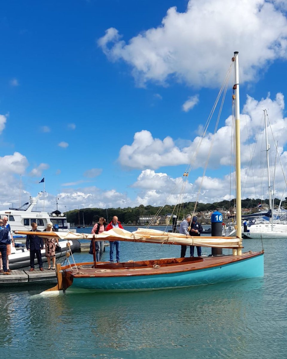 IWClassicBoat's tweet photo. The official naming ceremony of the cat boat Vigia took place recently. Donated to the museum Vigia the volunteers have worked tirelessly over the last 10 years to rebuild Vigia to her former glory. Read more here:
https://t.co/iwXV4vkt0y https://t.co/FU1d76lEca