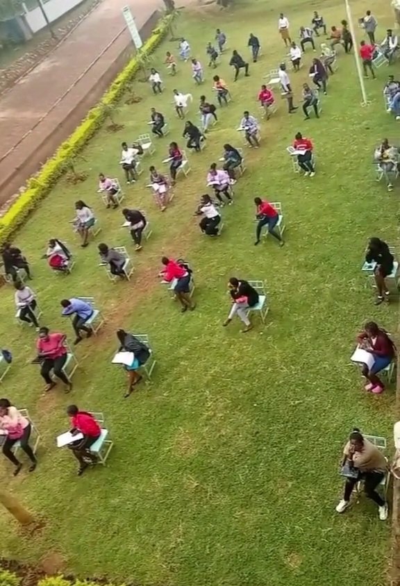 Mapungo2020's tweet photo. Walimu waliofaulu kwa vibuti hawapendi wanafunzi wafauli. 🚶🚶😁 https://t.co/xUcODPmulf