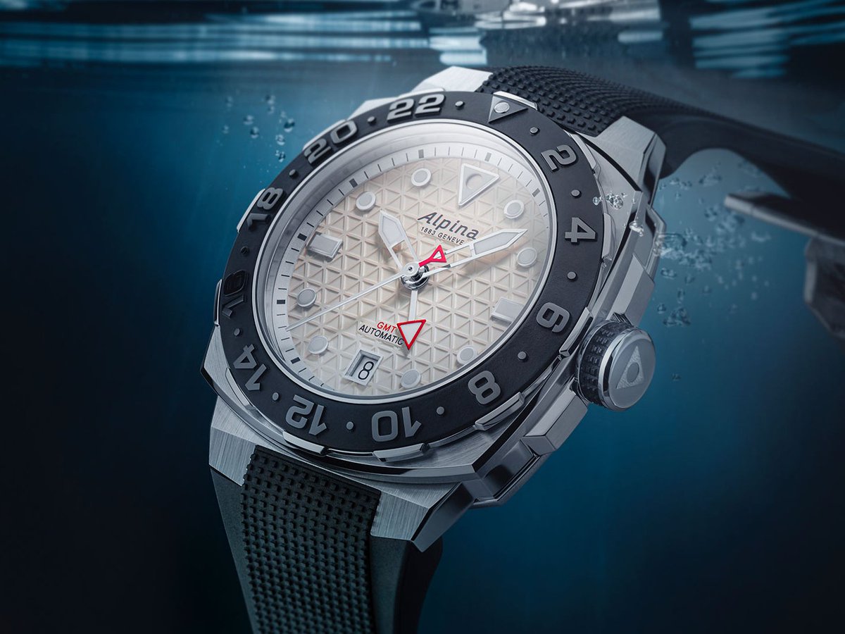 time_watches's tweet photo. With its ultra robust cushion-shaped case, the #Alpina #Seastrong Diver Extreme Automatic is not the “usual” round #diverswatch. It is now also available with a useful #GMT function. Read more at https://t.co/QfY762tFss https://t.co/YxClDtJk1s
