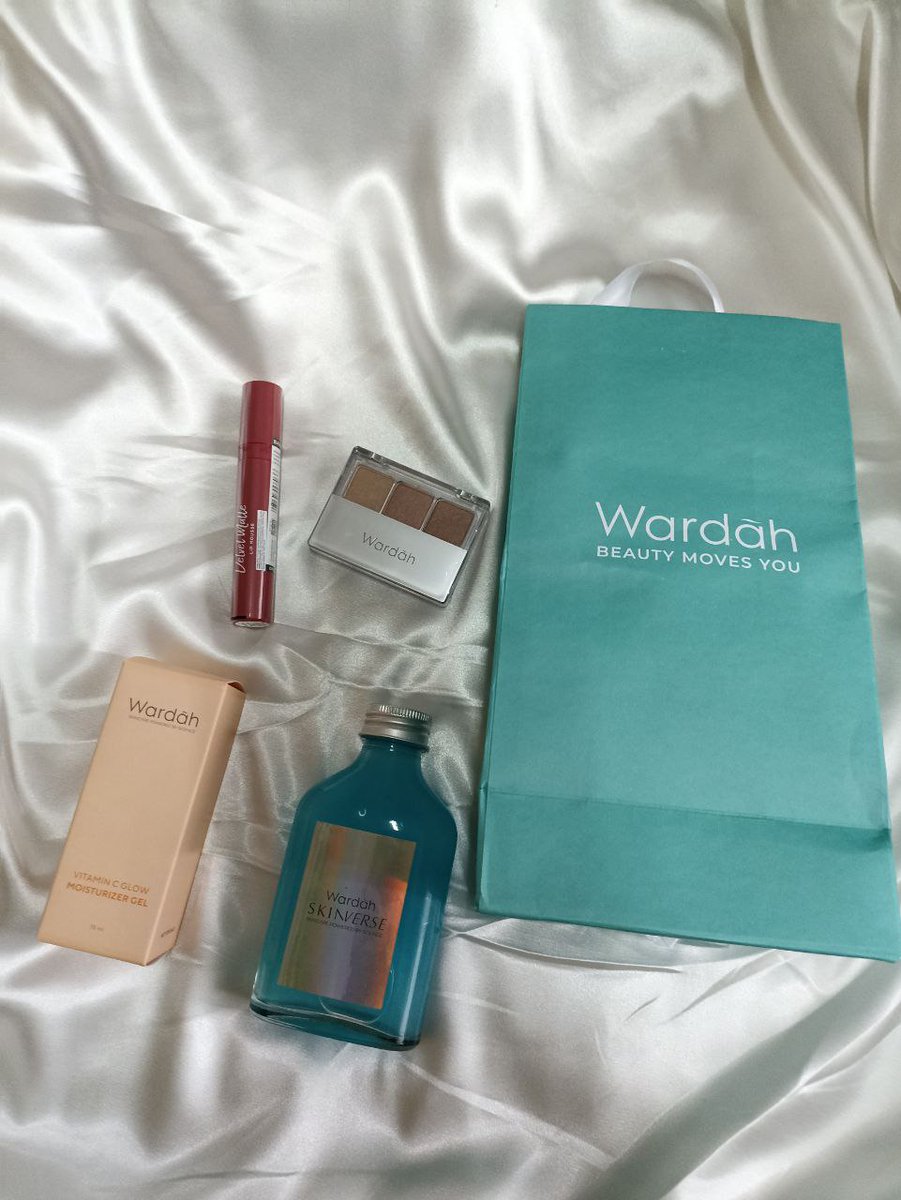 adilla94_'s tweet photo. New experience ✨ 

#wardah #WardahSkinverseMY #SkincarePoweredByScience #TRX #tunrazakexchange https://t.co/K5rtPMcwLI