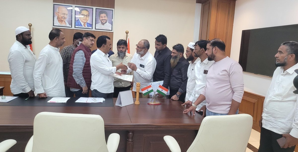 ArfaBahresh's tweet photo. @aimim_national President Hon'ble MP Barrister @asadowaisi Sahab ki Hidayath par

Malakpet MLA #Nizamabad In-charge @balala_ahmed sahab ne #HyderabadSecretariat pahunch kar Nizamabad In-charge Minister @jupallyk_rao sahab se @aimimnizamabad Team ke sath ki mulaqat.
(1/2) https://t.co/cIA4vIxDWW