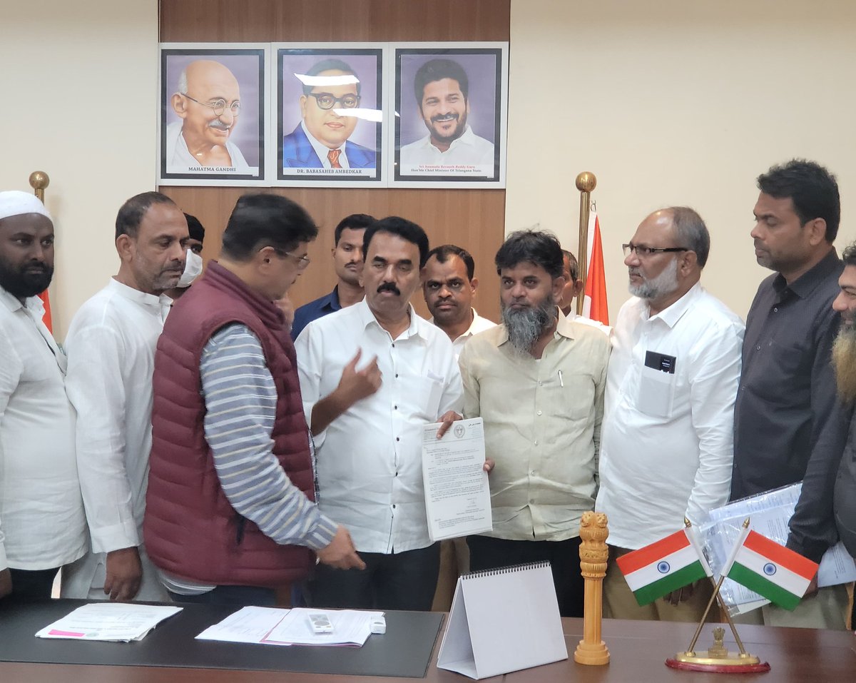 ArfaBahresh's tweet photo. @aimim_national President Hon'ble MP Barrister @asadowaisi Sahab ki Hidayath par

Malakpet MLA #Nizamabad In-charge @balala_ahmed sahab ne #HyderabadSecretariat pahunch kar Nizamabad In-charge Minister @jupallyk_rao sahab se @aimimnizamabad Team ke sath ki mulaqat.
(1/2) https://t.co/cIA4vIxDWW