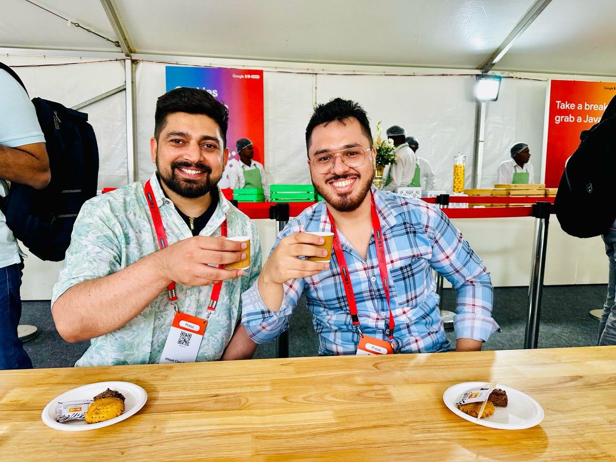 Tahaali_in's tweet image. Most awaited collaboration #codewithharry #chaiaurcode
Do you know these guys?