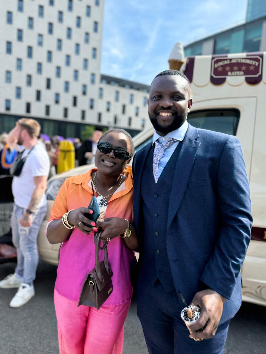xxbisolaxx's tweet photo. My cousin graduated yesterday, and we did an #AJconnect in Leeds 🥳🥳🥳🥳
This guy, ehn 🤣 We grew up together, nearly burnt down the baales house in Ijebu. So many stories were just flying yesterday 🤣😅🤣😅

All in all, he got a job already, and we're so grateful!

My family is my favorite place!

You see my family has beautiful people in it ❤️❤���❤️❤️❤️