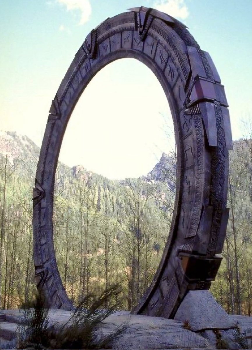 golla80s's tweet photo. Heute hier beim Wandern dieses tolle Monument entdeckt. Sieht ganz cool aus. https://t.co/hAUXJJYXfw