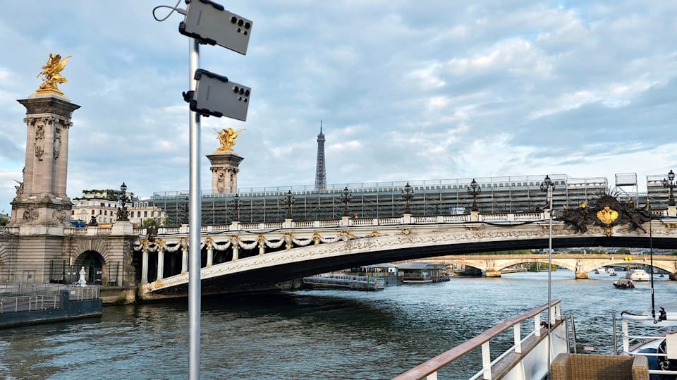 🇲🇫 #OlympicGames
¿Cómo retransmitir un espectáculo en el que tus protagonistas estarán desperdigados en 85 barcos a lo largo de 6km?

OBS colocará 200 móviles en los barcos y los conectará a una red 5G privada, servida por docena de antenas de telefonía

📰tvbeurope.com/live-productio…
