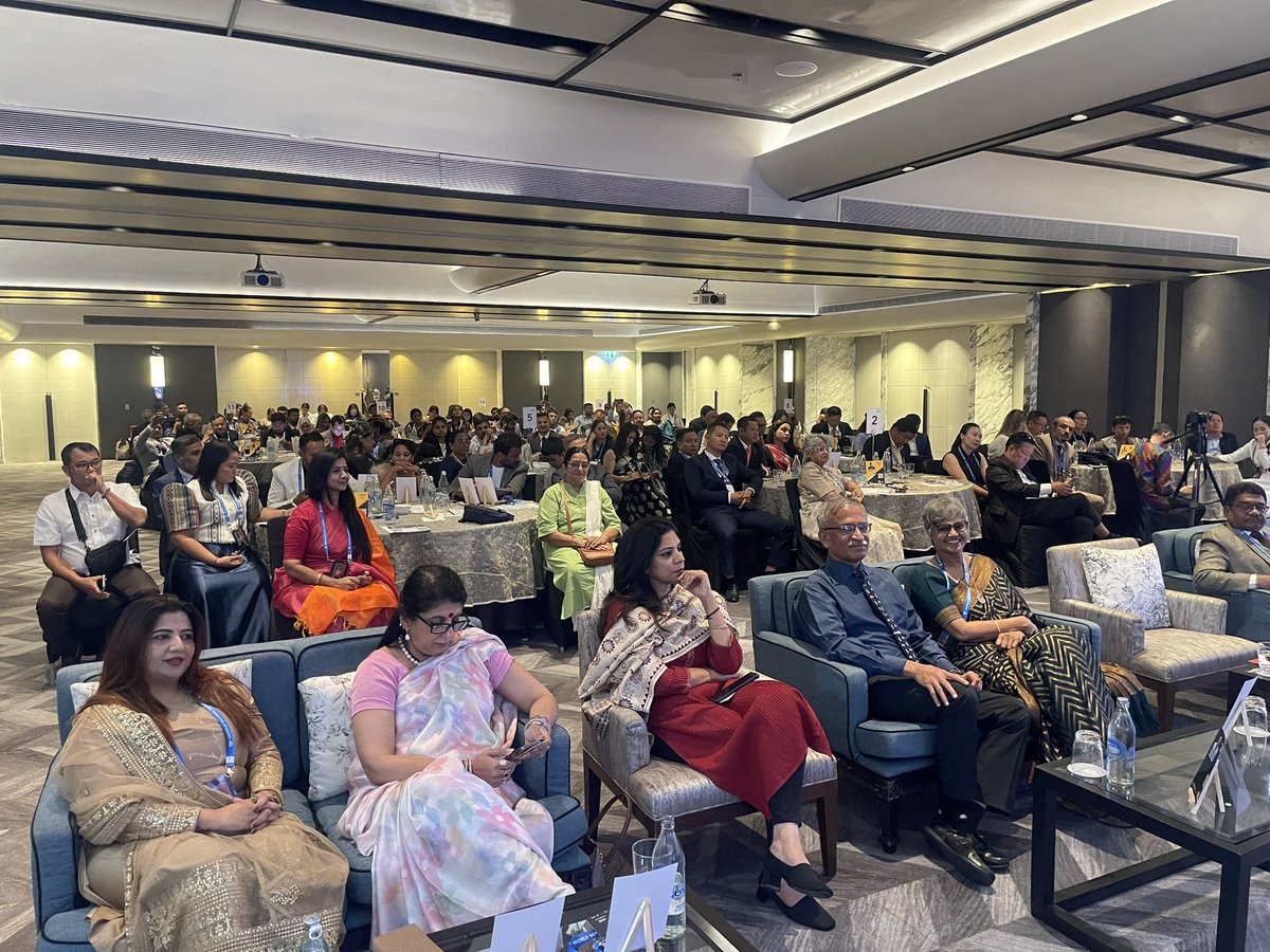 thekiranbedi's tweet photo. #WorldSchoolSummit
#AkshayAhuja #Live101 #Robochamps
A view. @NavjyotiIF @BediUjala #AdityaGhosh, attending too. https://t.co/bS1hDhvxUG