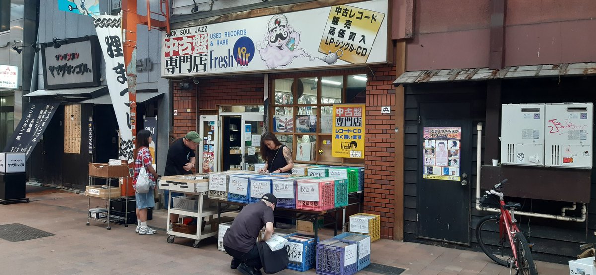 SpunOutSounds's tweet photo. More frequented #vinyldigging #recordstores near #Odori, #Sapporo, #Japan. A fave here is #FreshAirRecords with a varied used selection inc Japanese jazz Tangerine Dream &amp; Vangelis LPs &amp; musty #soundtrack crates. #BeatRecords nearby is exactly what it says: used 60s/70s/80s vinyl https://t.co/1go4ynecls