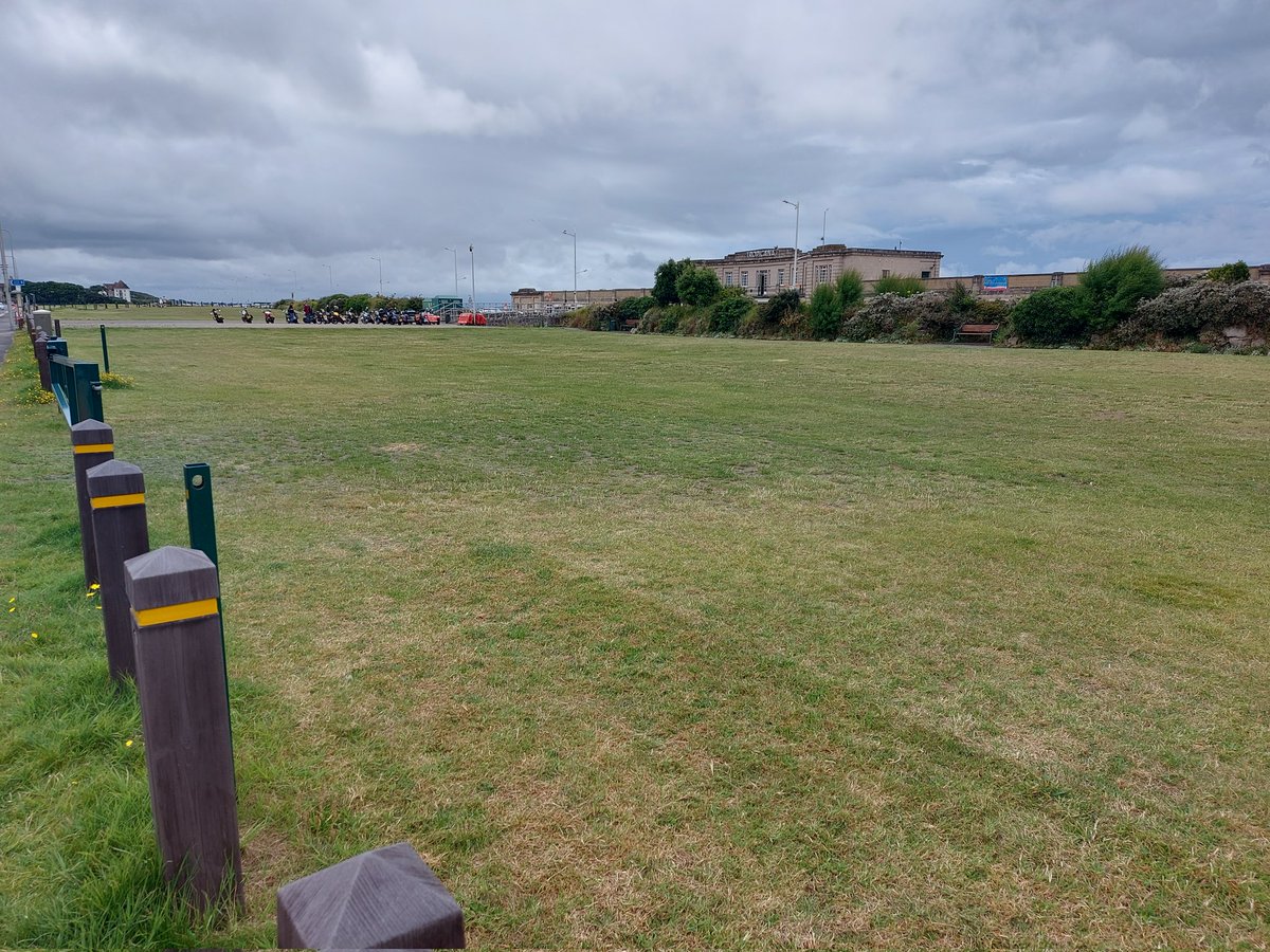 The calm before the storm <a href="/WestonSeafront/">Weston Seafront</a> - tomorrow this area will be buzzing &amp; full of cyclists celebrating their <a href="/GreatWestonRide/">Great Weston Ride</a> challenge ride 😁👍

Bring it on! 😍