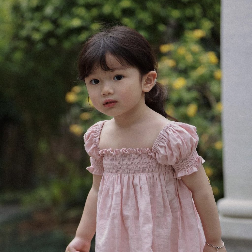 kimindaegi's tweet photo. ᎡᎬᏀᎡᎬT
(ᴀꜰᴛᴇʀ ꜱᴛᴏʀʏ)

Setelah penyesalan selama 3 tahun, pada akhirnya Tama berhasil menemukan Raisa beserta putri kecil yang tidak pernah Tama ketahui sebelumnya, Lily.

Akankah Tama berhasil membawa istri dan anaknya kembali?

Wonwoo AU
SVT AU https://t.co/O9kOF5cab7