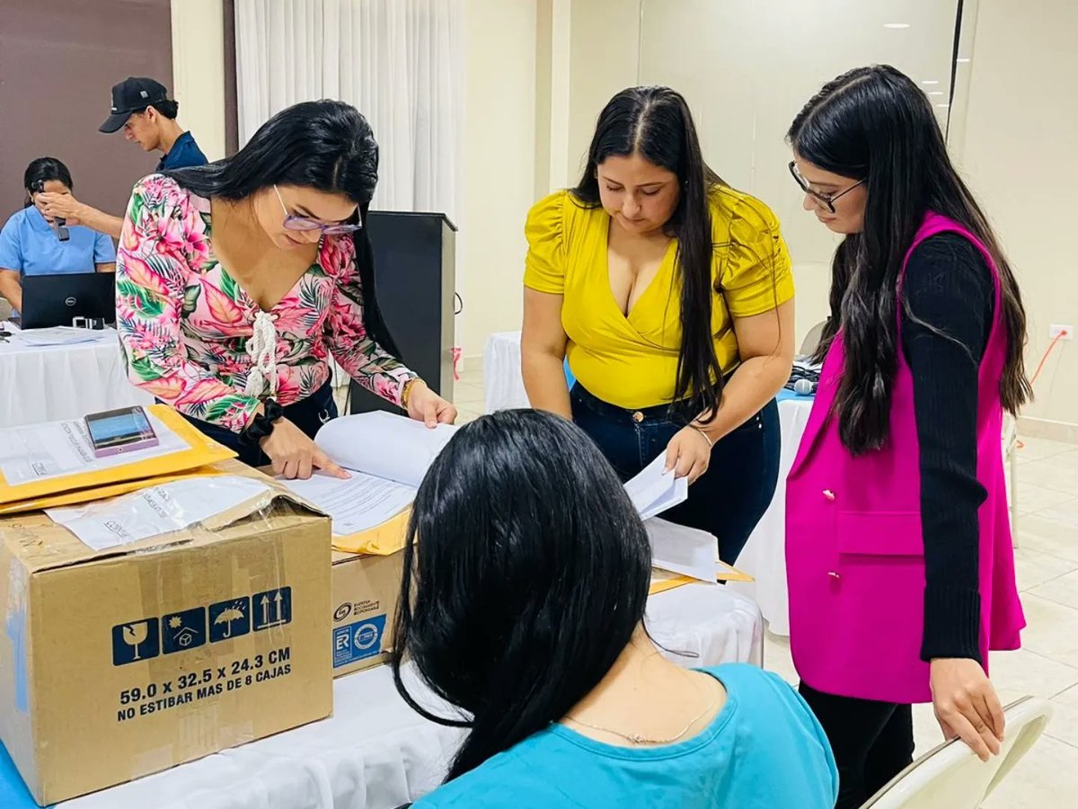 ADASBA, gestor de la Red Descentralizada de Salud de La Entrada, Copán, bajo convenio con la Secretaría de Salud, realiza proceso de licitación pública para la adquisición de medicamentos, material médico descartable, material de laboratorio y odontologico.