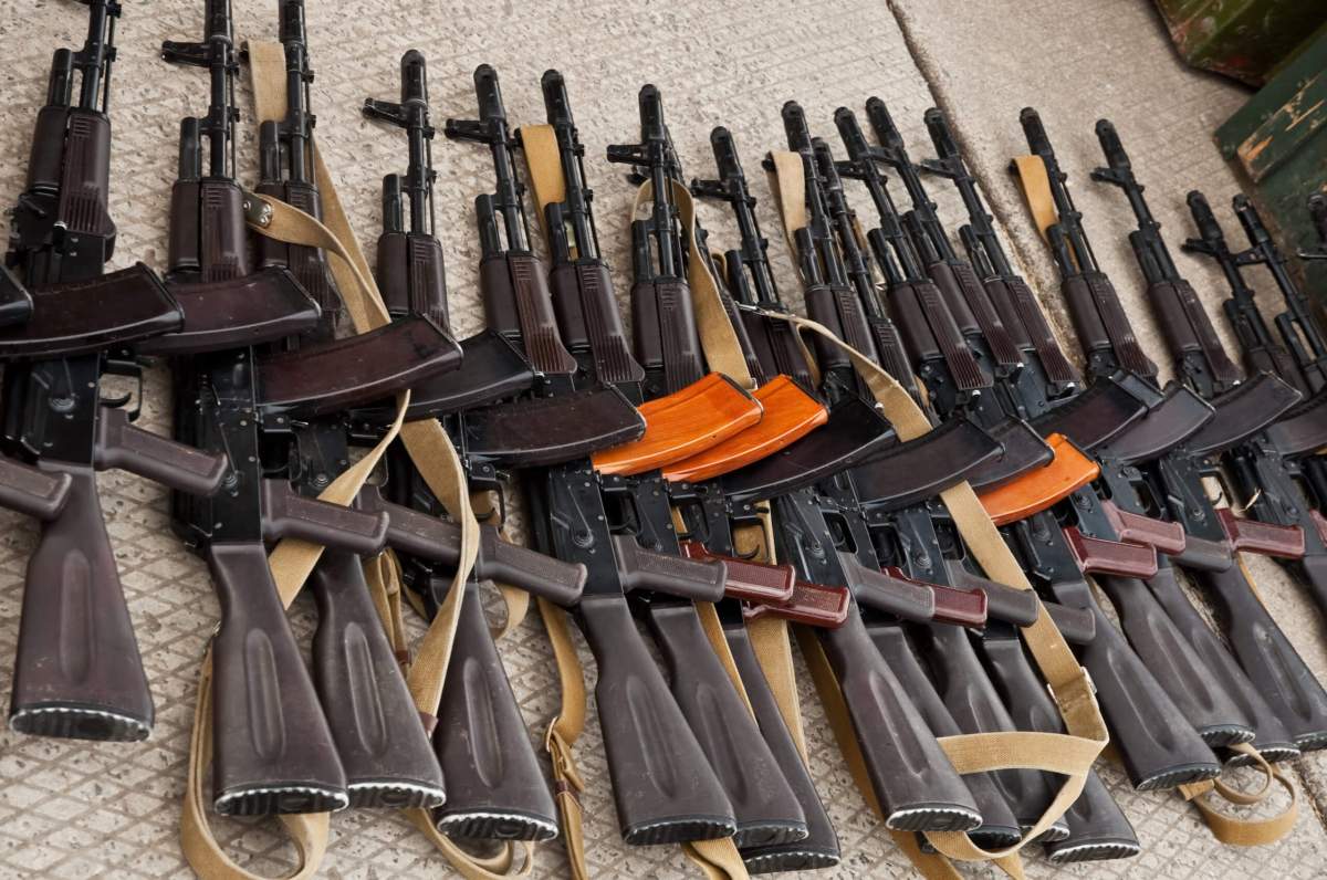 Just a few days ago, a cache of illegal weapons was smuggled into #Somalia, and now, the President finds himself under suspicion for orchestrating this arms movement. Last night, the incompetent PM and his spineless cabinet of mediocrities hurriedly issued a ban on the arms trade