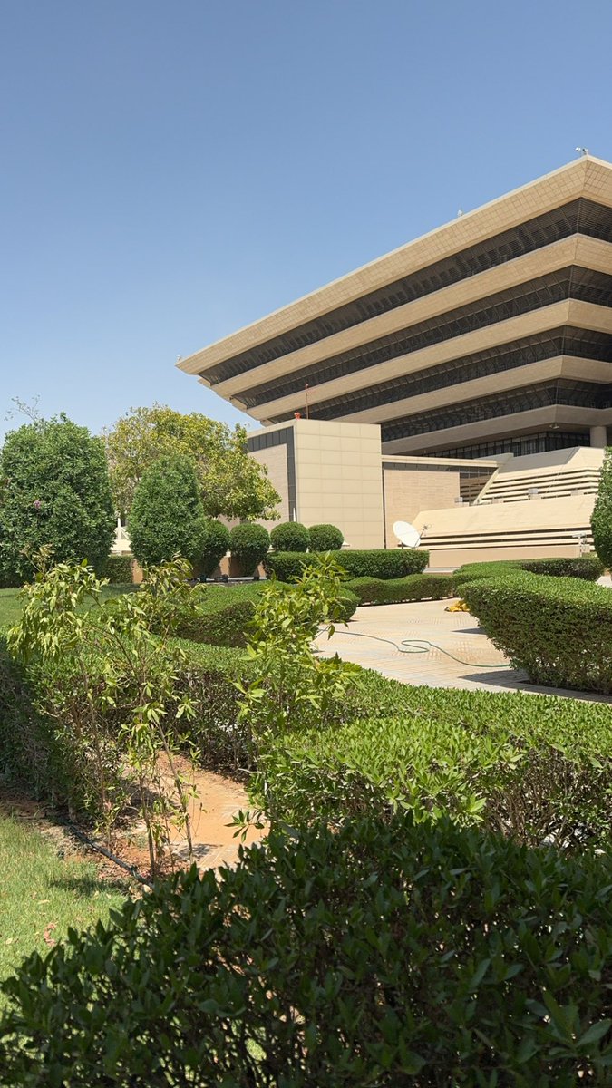 Ba2099's tweet photo. “من يتجاوز الإساءة ليس عاجزًا عن ردها ، ولكنه عرف قدر المُسيء فتجاهله ، وعرف قدر نفسه فارتقى بها عن كل ما لا يليق بها.” https://t.co/uZ5FSLErfx