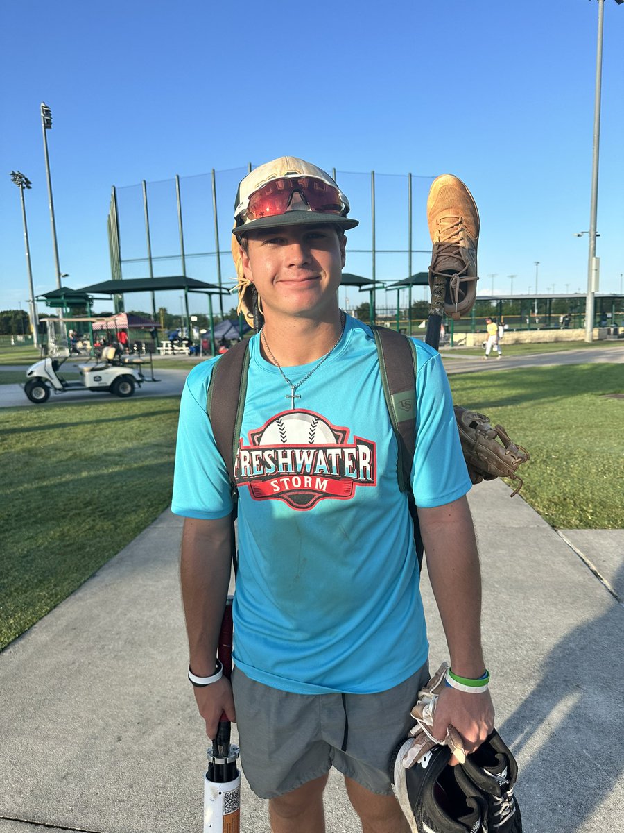 amanda_gonnella's tweet image. Productive summer for this one. Gym 5AM work 8-5 and crushing it at tournaments.
Batting .393 OBP .553
28 TC at SS no errors
Not a lot of pitching opportunity, but both times he pitched bases were loaded, he held them and ERA 0.
#uncommitted #baseballprospect @gonnella_thomas