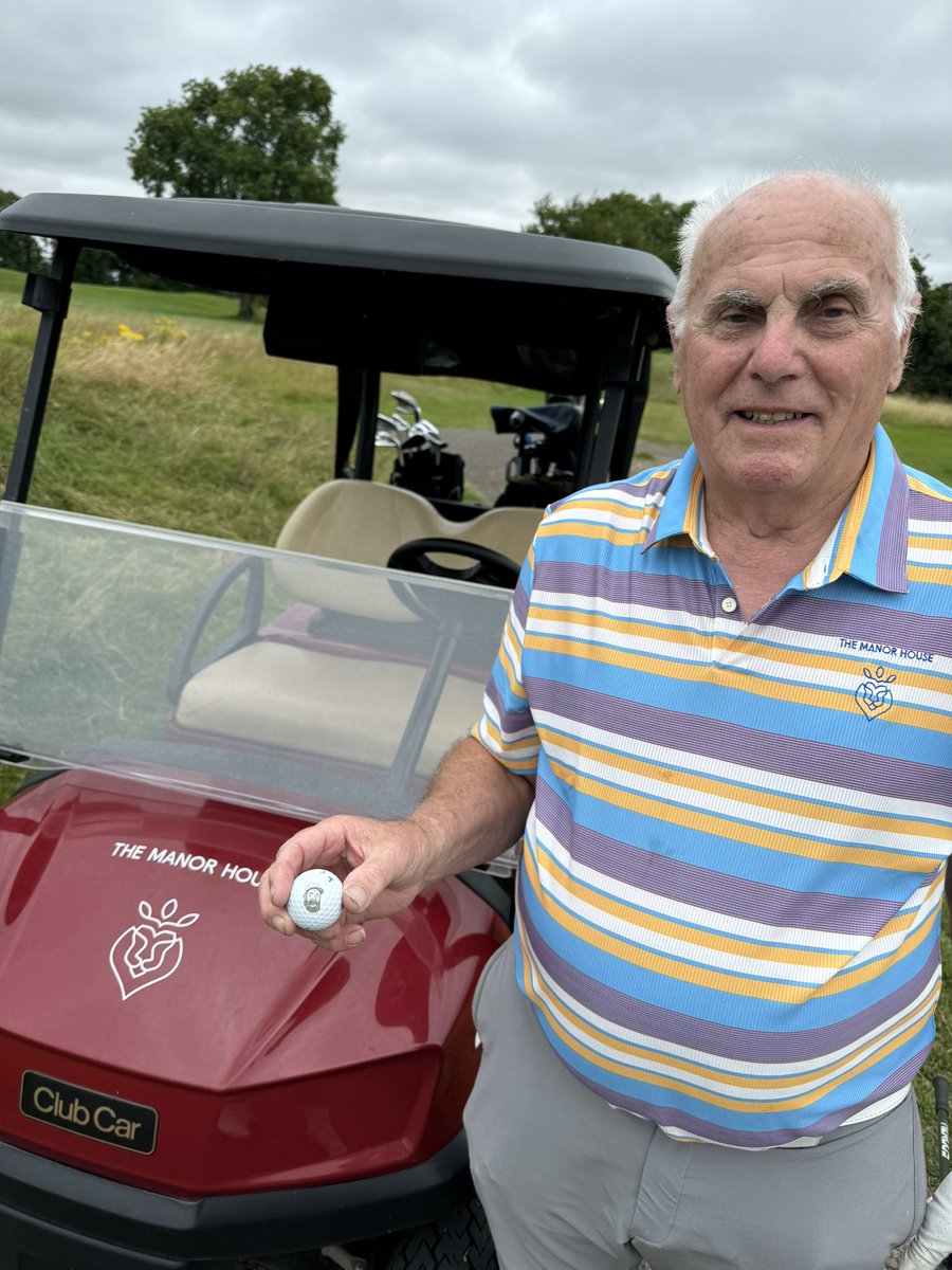 oneoli's tweet photo. @BeefsGolfClub found this today at Captains Day at @Manorgolfclub https://t.co/kqV9Zjlq98