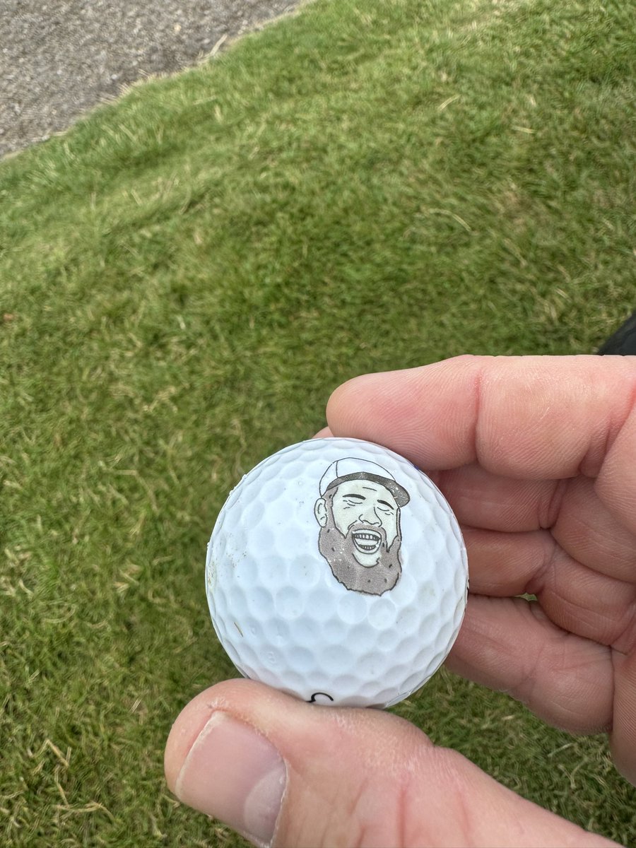 oneoli's tweet photo. @BeefsGolfClub found this today at Captains Day at @Manorgolfclub https://t.co/kqV9Zjlq98