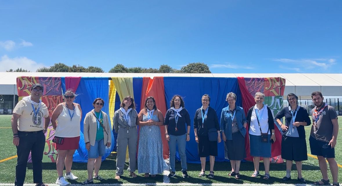 JMV_esp's tweet photo. 👋Comenzamos la Escuela de Catequistas en Marín. Nos acompañan la Consejera General Sor Antonia y las Visitadoras de 🇪🇸  Aprendiendo de María y de Jesús! @HijasCaridadEC @HijasCaridadEN @misionerospaul @HijasCaridadEE @hijascaridadsur ☺️Atentos! Semana grande #JMVVive https://t.co/mgixgjxiD9
