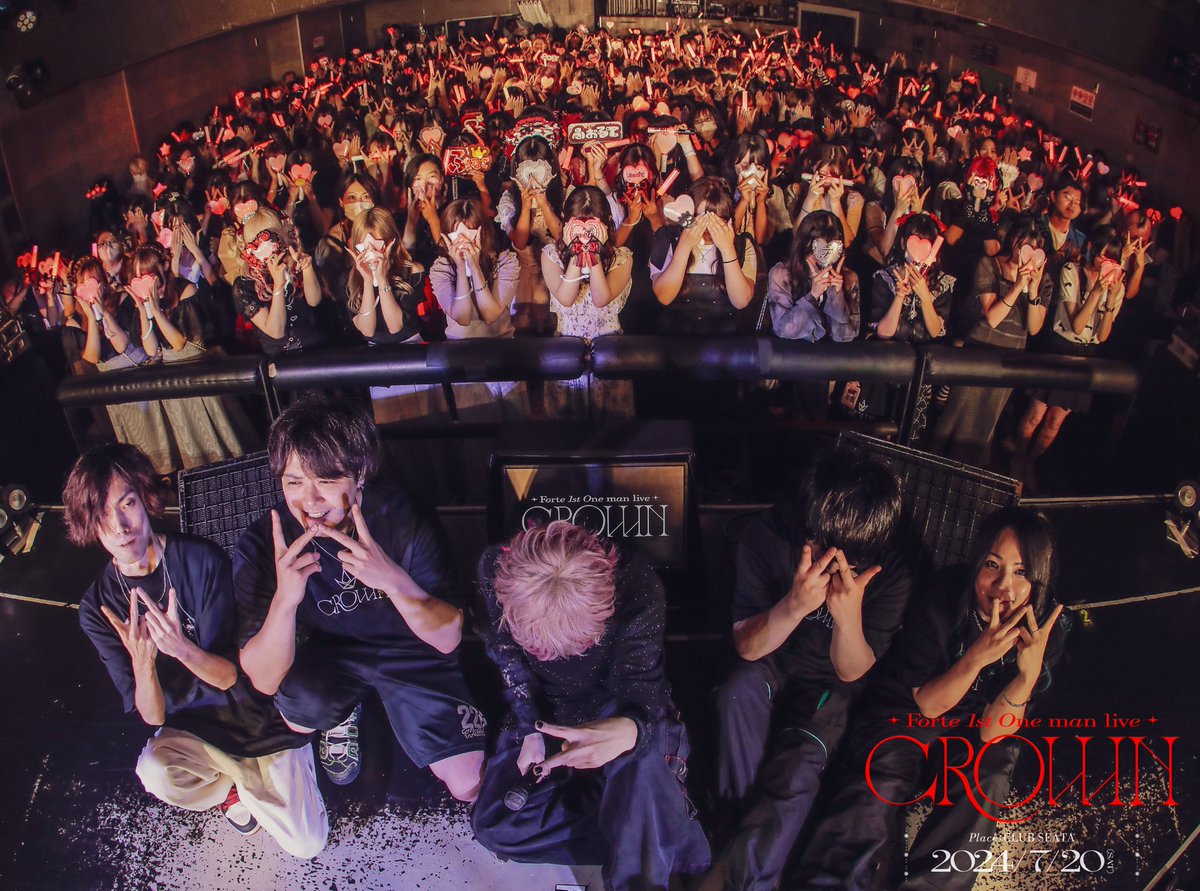 rnroi29's tweet photo. 1stワンマンライブ 『CROWN』 本当にありがとう
また必ずこの景色を見にきます https://t.co/8r0IJd2H87