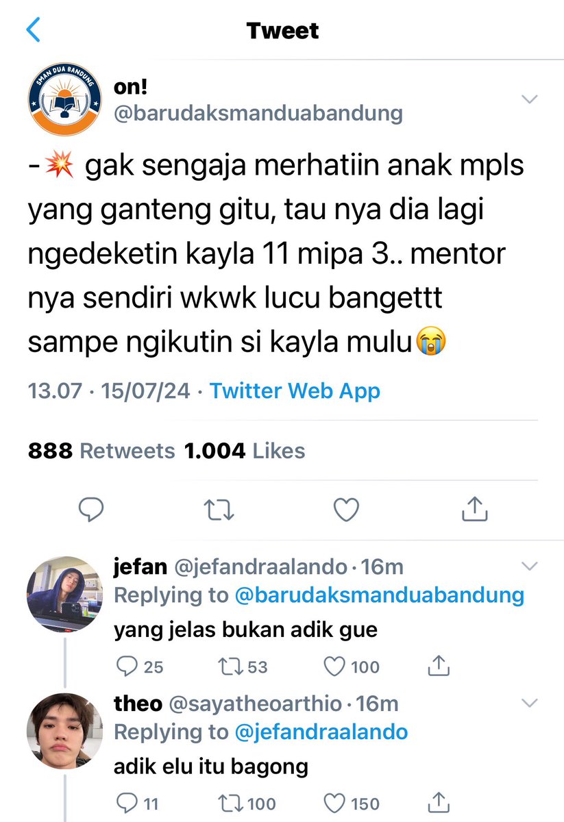 xoxolovey__'s tweet image. peserta mpls boy panitia mpls girl 

#jenrina #bluesy few tweets au